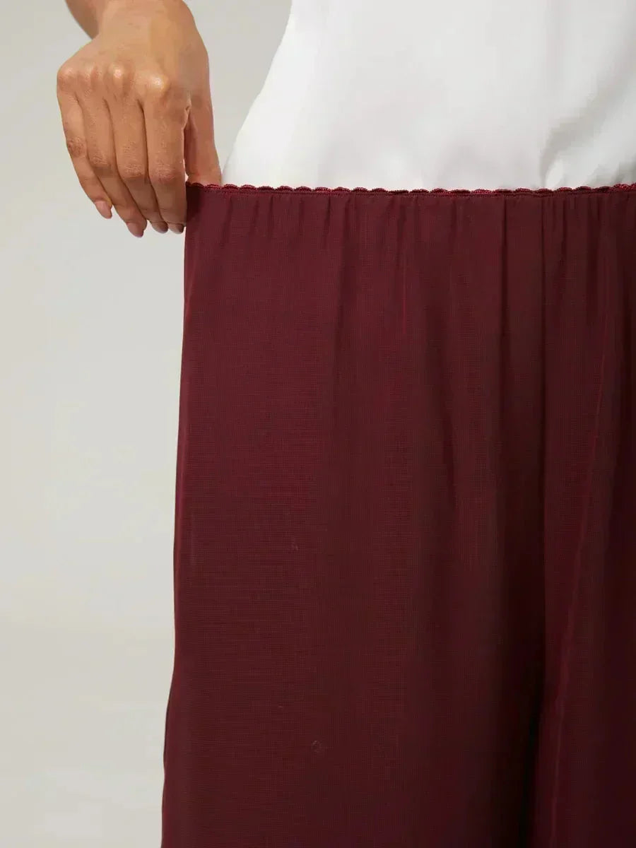 Rechte Broek met Chiffon-Overlay en Gespleten Pijp