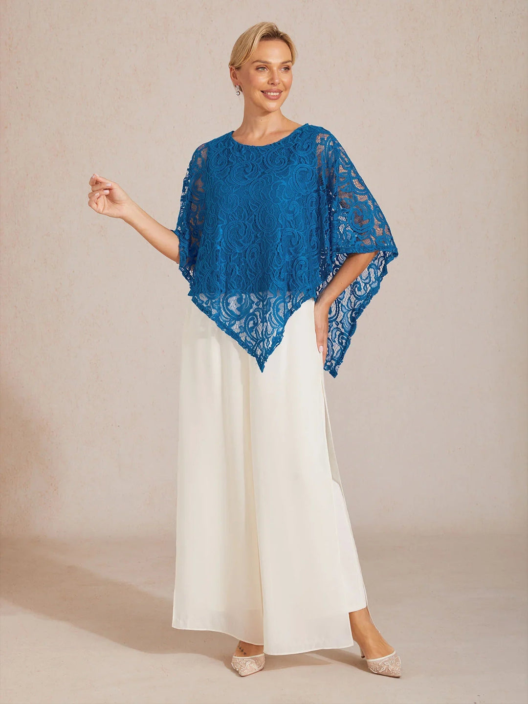 Elegante top met vleermuismouwen van kant
