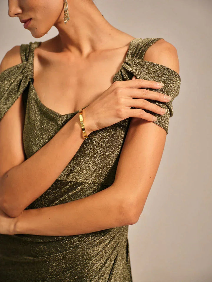 Gebreide jurk met open schouders, glitter en metallic