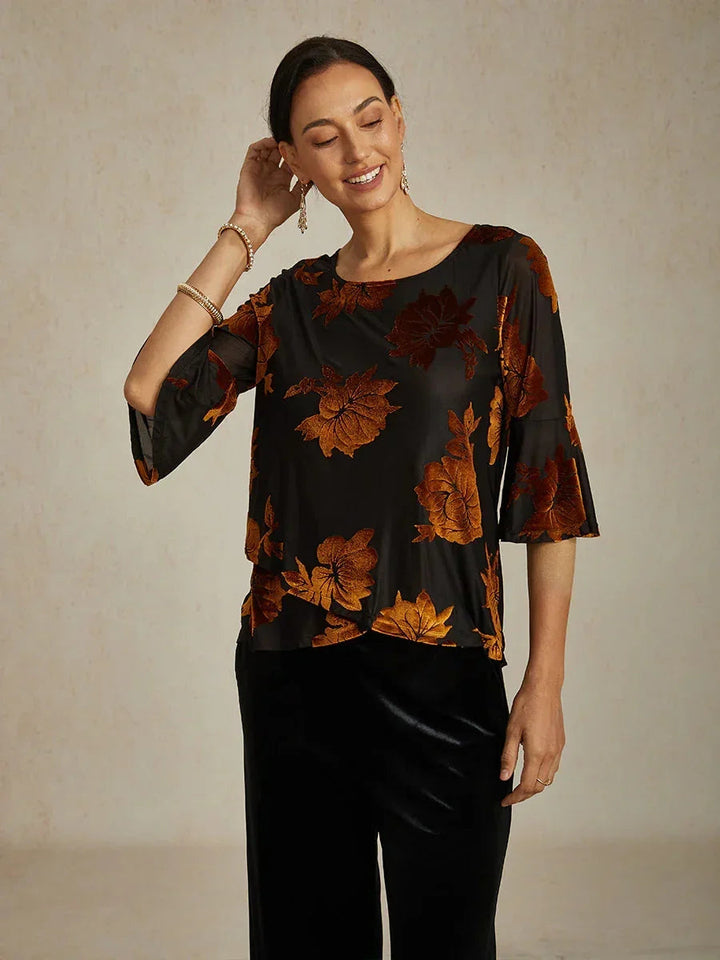 Chique Bloemige Blouse Met Asymmetrische Zoom