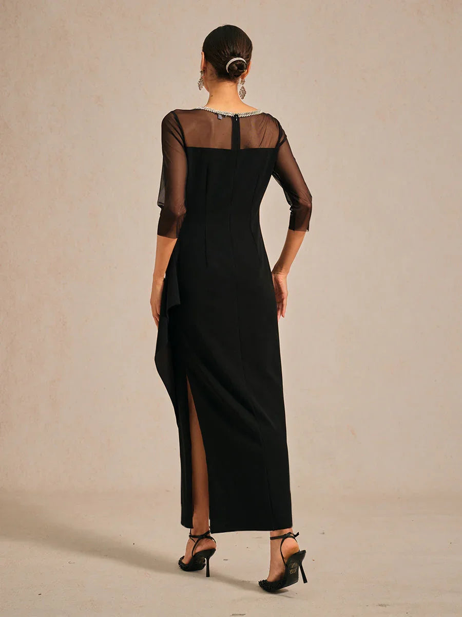 Elegante galajurk met kralen en illusion-halslijn