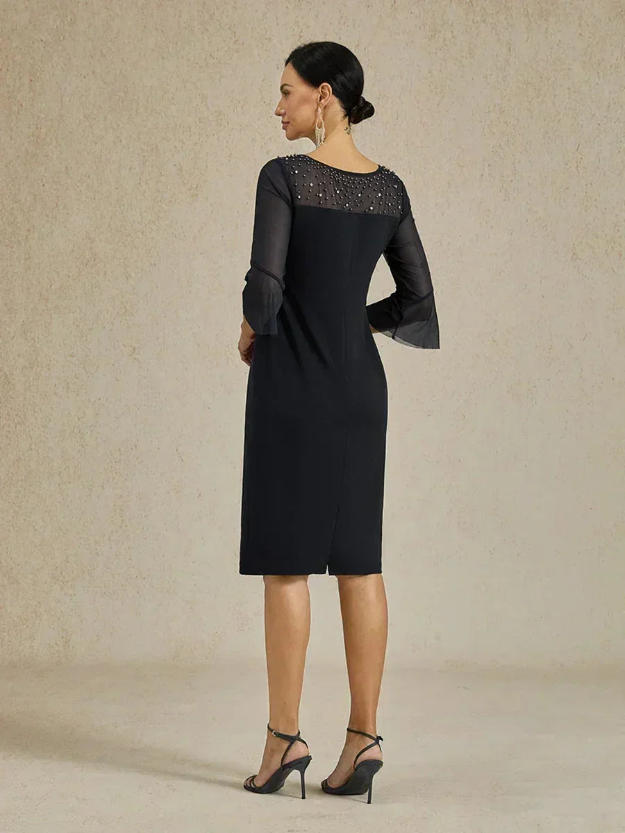 Elegante Koker-Cocktailjurk met Versierde Illusie-Mesh Halslijn