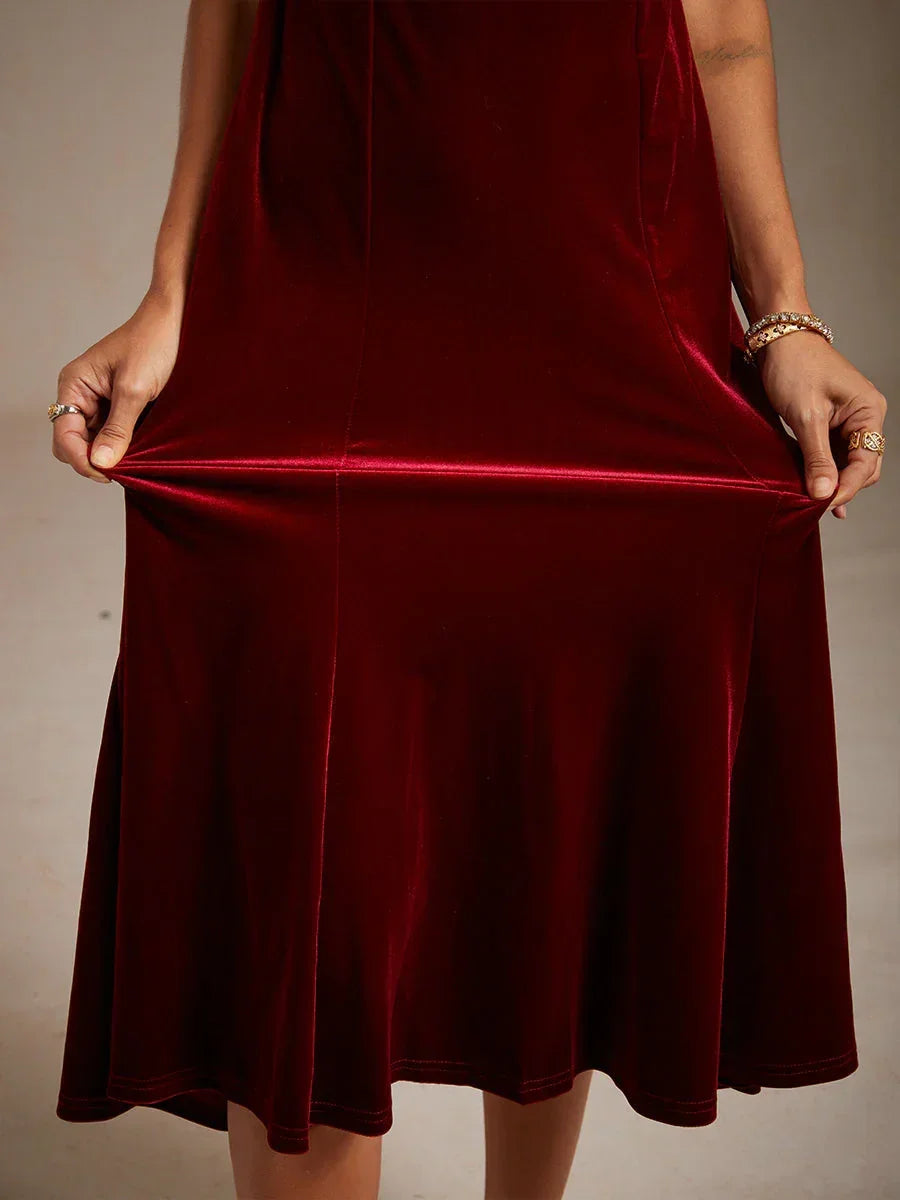 High-Stretch Fluwelen Mouwloze Midi-Jurk met Lage Ronde Hals