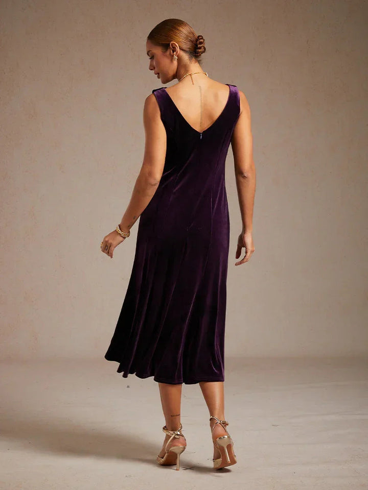 High-Stretch Fluwelen Mouwloze Midi-Jurk met Lage Ronde Hals