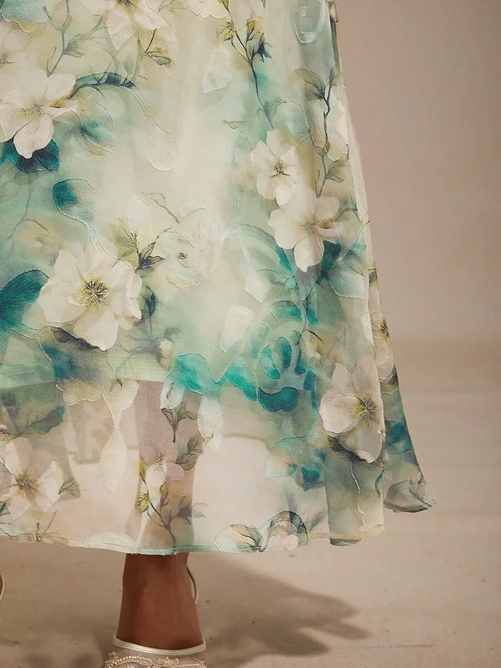 Bloemenjurk Met Watervalhals, Theelengte En Volantzoom